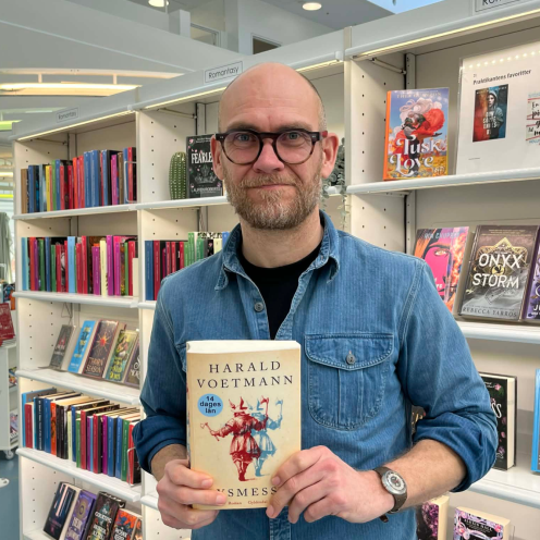 Paul med bogen Lysmesse